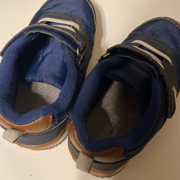 Oshkosh Bgosh boys sneakers size 10M blue brown color - Picture 7 of 7